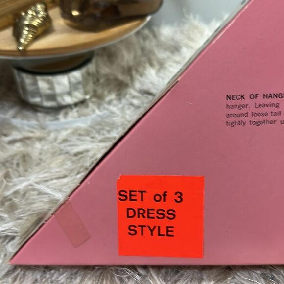 Vtg Hugger Puf Hanger Gift Kit Marlo Co Knit Nylon Dress Style Puffed Hangers - Picture 13 of 17